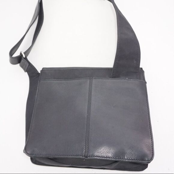 FOSSIL Black Genuine Leather Crossbody Bag - Picture 10 of 12